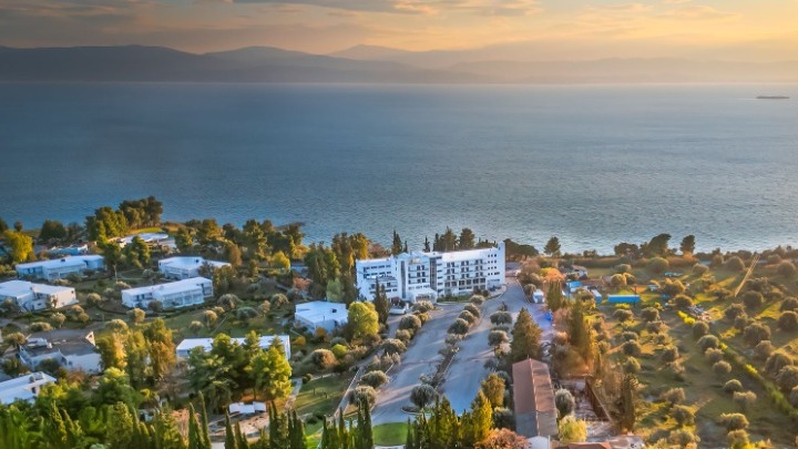 Στην HotelBrain μισθώθηκε το Paradise Resort Evia